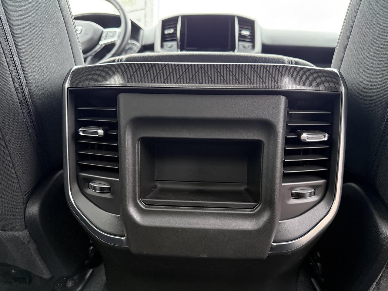 2027 Ram 1500 Express Crew Cab 4x4 | 3L Hurricane | 20IN Wheels | Touchscreen | Remote Start | Front Bench Cloth Redwater AB