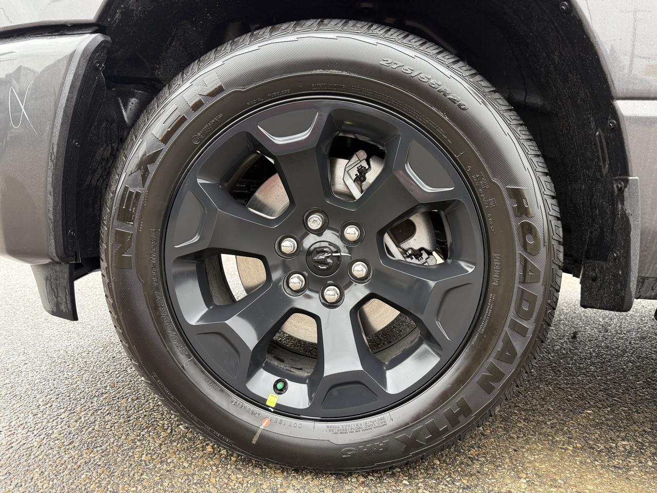 2027 Ram 1500 Express Crew Cab 4x4 | 3L Hurricane | 20IN Wheels | Touchscreen | Remote Start | Front Bench Cloth Redwater AB