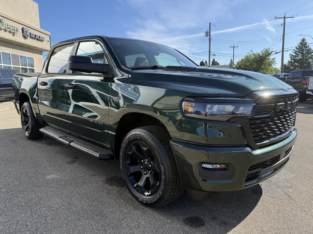 2027 Ram 1500 Express Crew Cab 4x4 | 3L Hurricane | Touchscreen | Remote Start | Towing Package | Keyless Entry Redwater AB