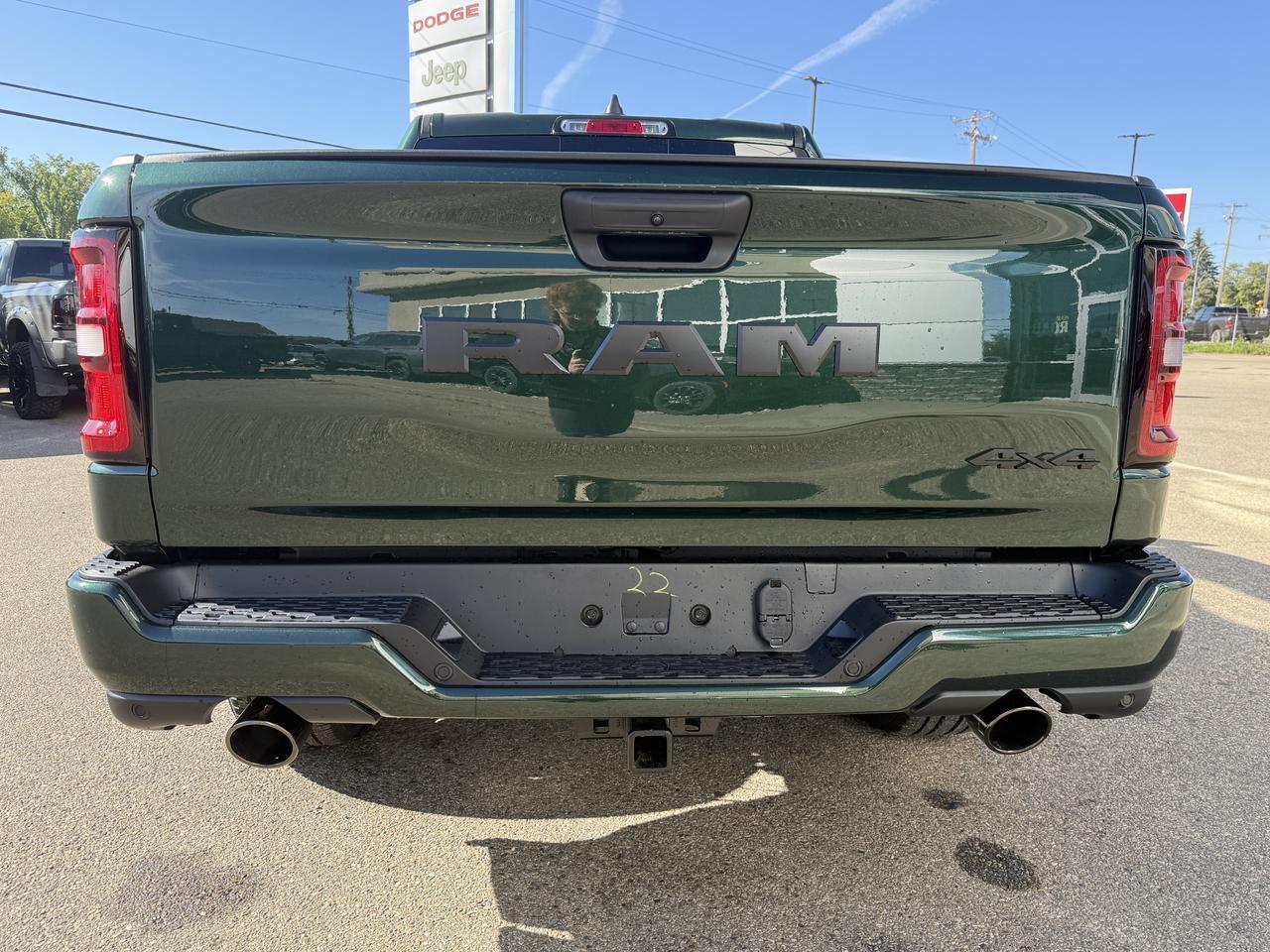2027 Ram 1500 Express Crew Cab 4x4 | 3L Hurricane | Touchscreen | Remote Start | Towing Package | Keyless Entry Redwater AB