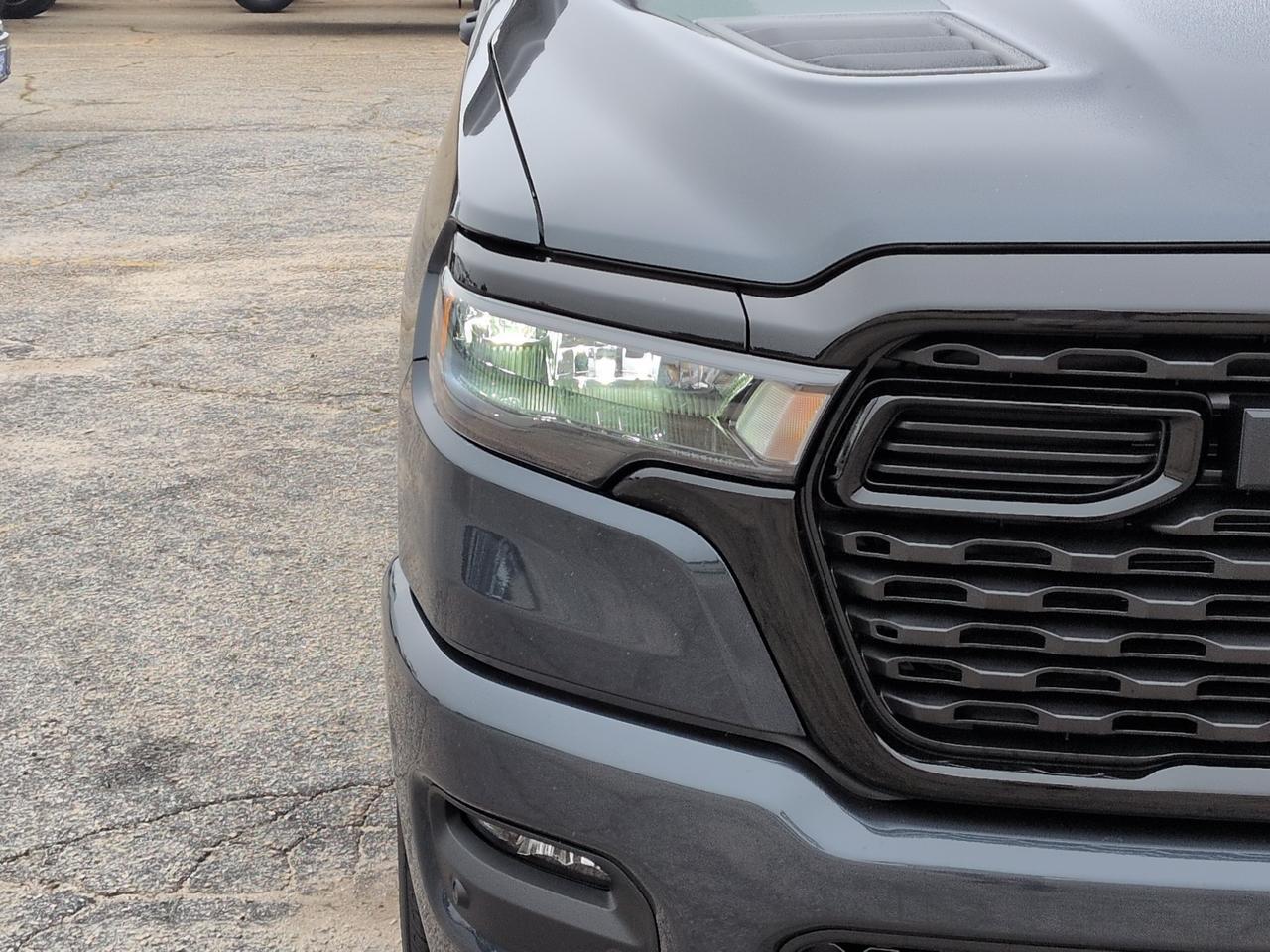 2027 Ram 1500 Express Appleton WI