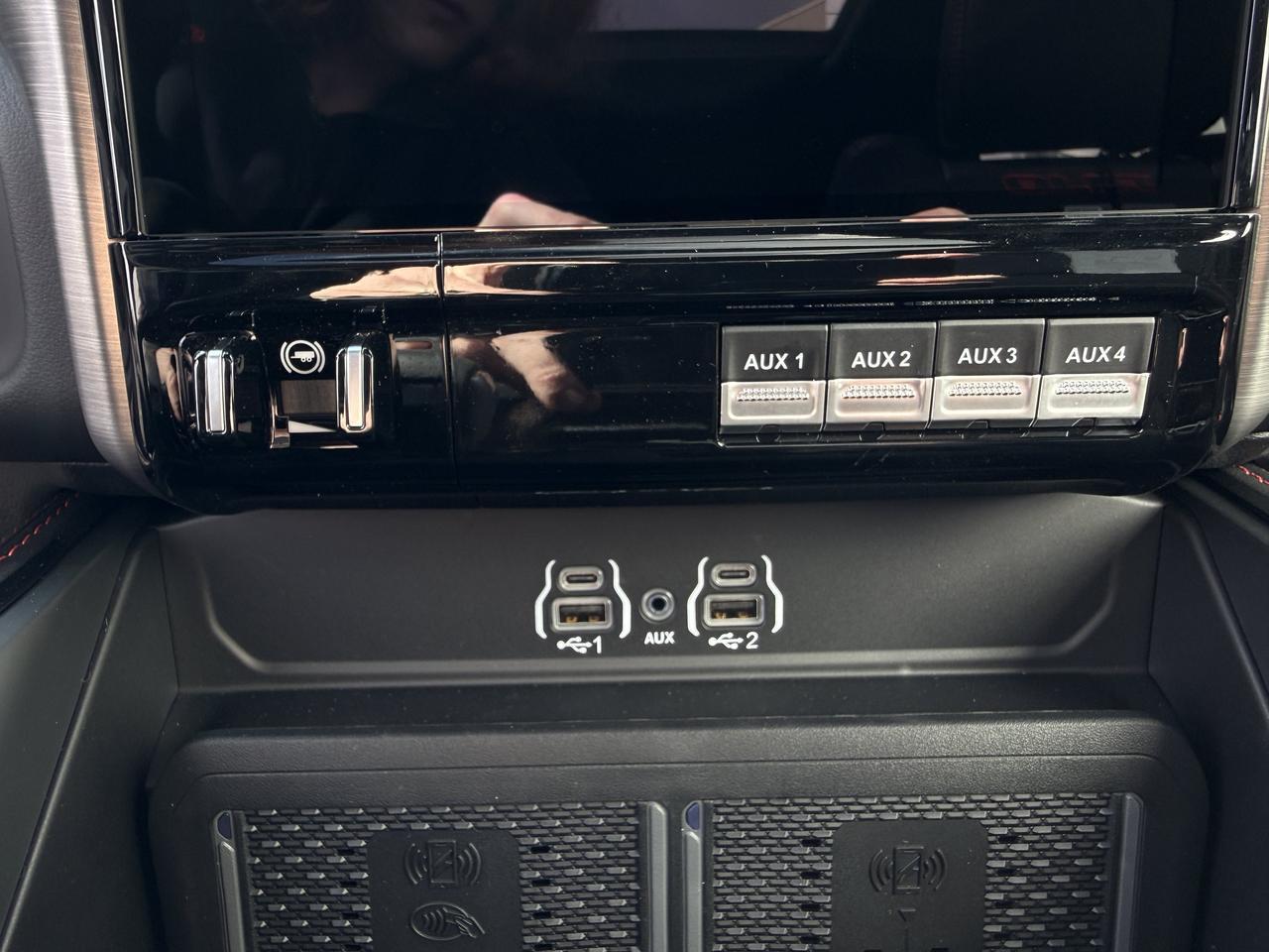 2027 Ram 1500 RHO Crew Cab 4x4 | 3L Twin Turbo | Bright White | Black Premium Leather | Pano Sunroof | NAV Redwater AB