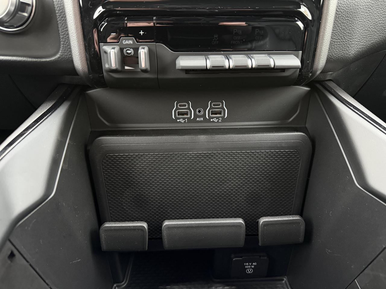2027 Ram 1500 Sport Crew Cab 4x4 | 3L Hurricane | 12IN Touchscreen | NAV | Heated Front Seats | Remote Start Redwater AB
