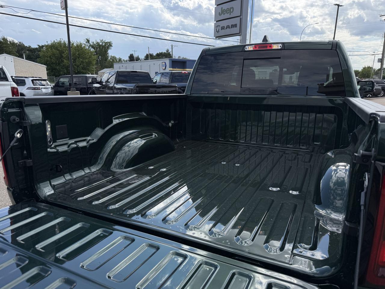 2027 Ram 1500 Sport Crew Cab 4x4 | 3L Hurricane | NAV | 12IN Touchscreen Display | Heated Front Seats Redwater AB