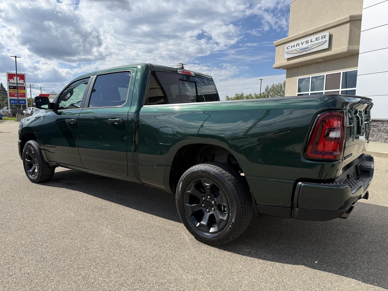2027 Ram 1500 Sport Crew Cab 4x4 | 3L Hurricane | NAV | 12IN Touchscreen Display | Heated Front Seats Redwater AB