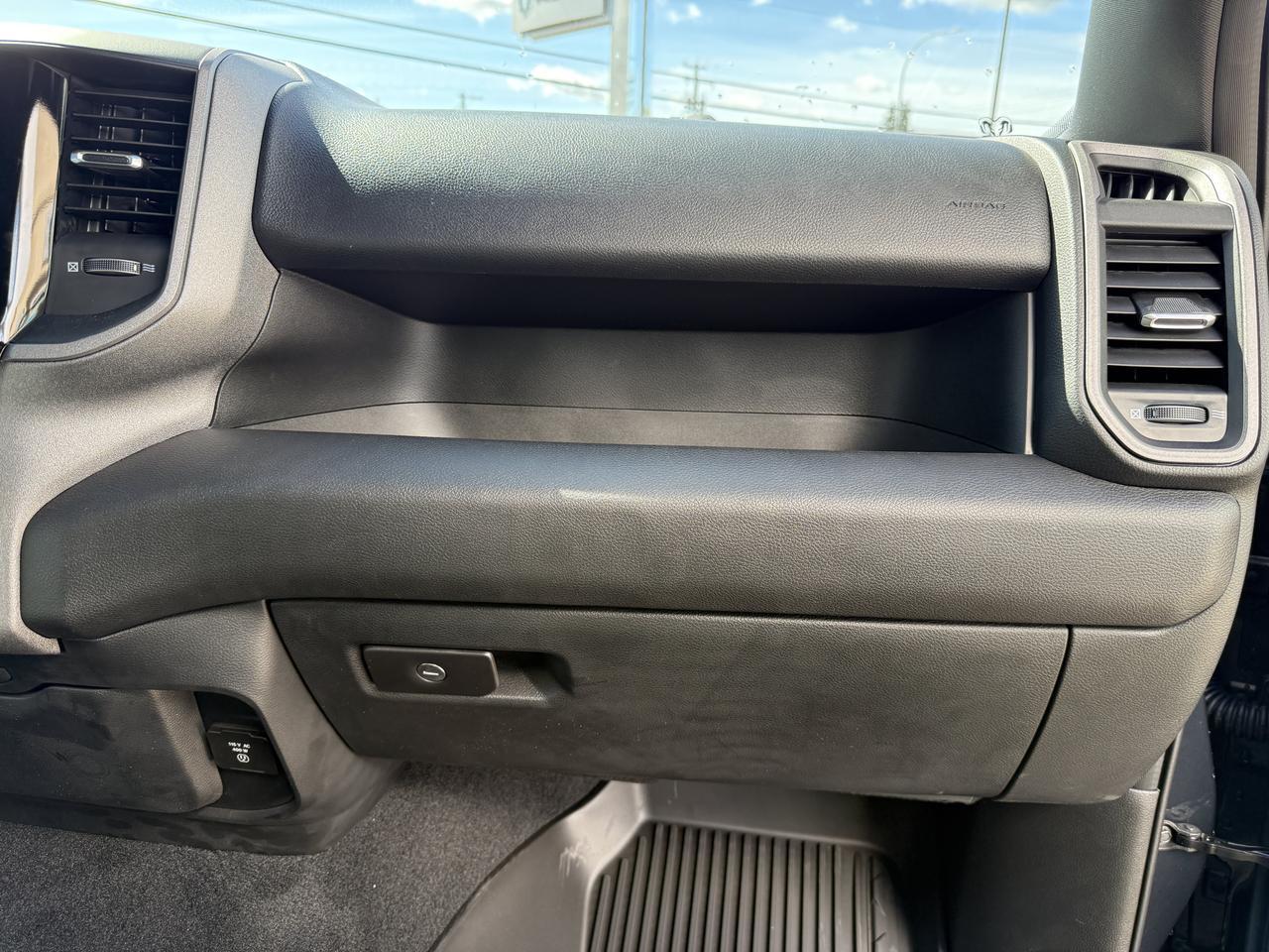 2027 Ram 1500 Warlock Crew Cab 4x4 | 3L Hurricane | Black Accents | Touchscreen | Tow Hooks | Apple Carplay Redwater AB
