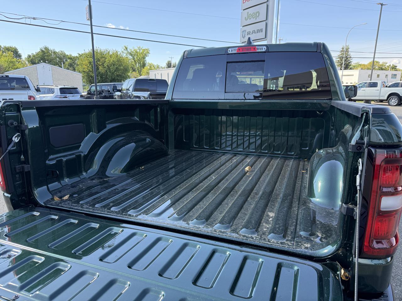 2027 Ram 1500 Warlock Crew Cab 4x4 | V8 HEMI | Serrano Green | Black Cloth | Touchscreen | Backup Camera | Towing Redwater AB