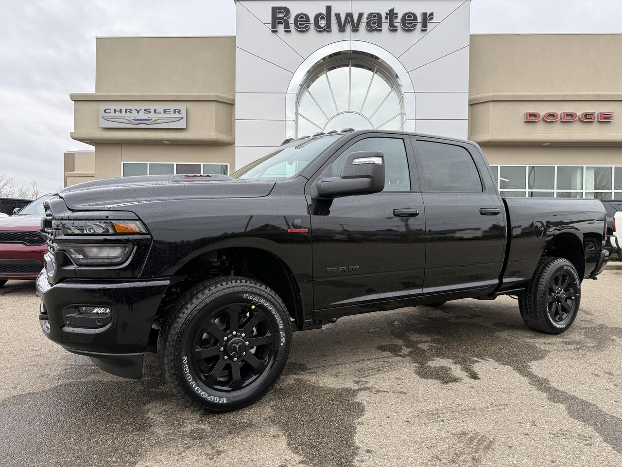 2027 Ram 2500 Big Horn Crew Cab 4x4 | Cummins Diesel | Night Edition | 20IN Wheels | 12IN Display | NAV