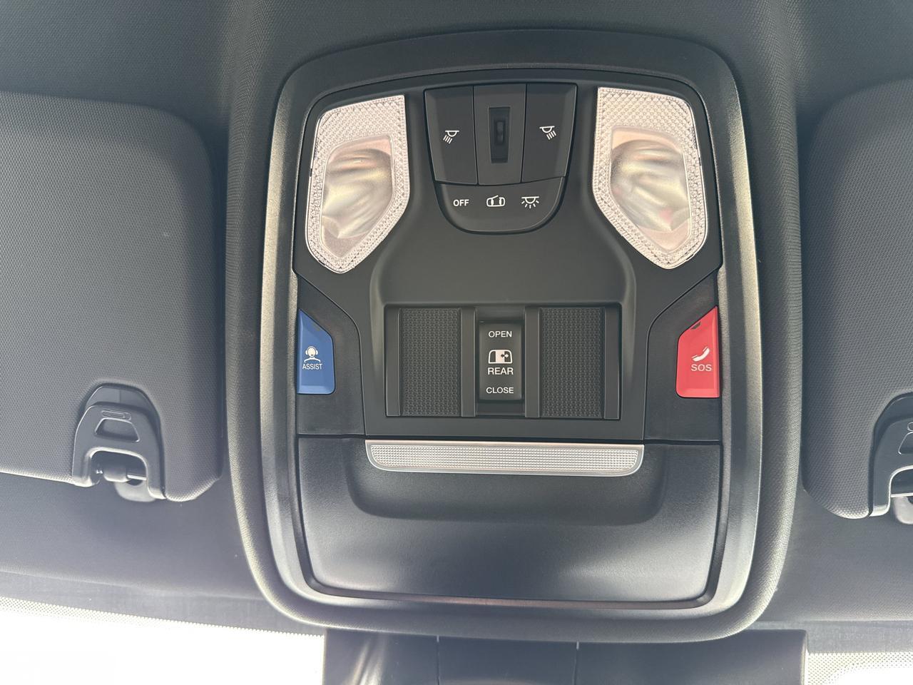 2027 Ram 2500 Black Express Crew Cab 4x4 | Cummins Diesel | Premium Cloth | 12IN Display | ParkView Cam Redwater AB