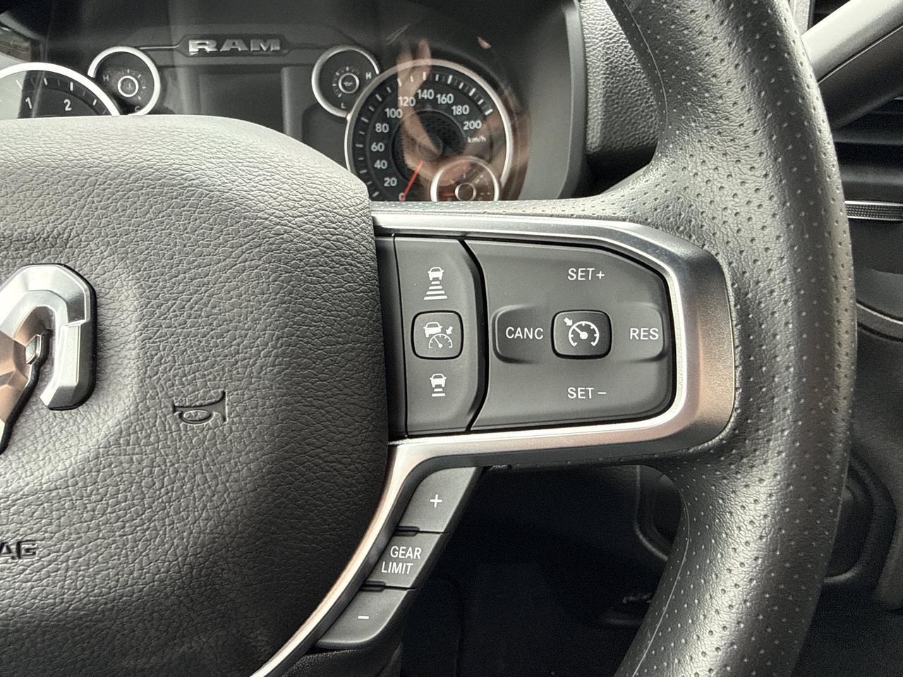 2027 Ram 2500 Black Express Crew Cab 4x4 | Cummins Diesel | Premium Cloth | 12IN Display | ParkView Cam Redwater AB