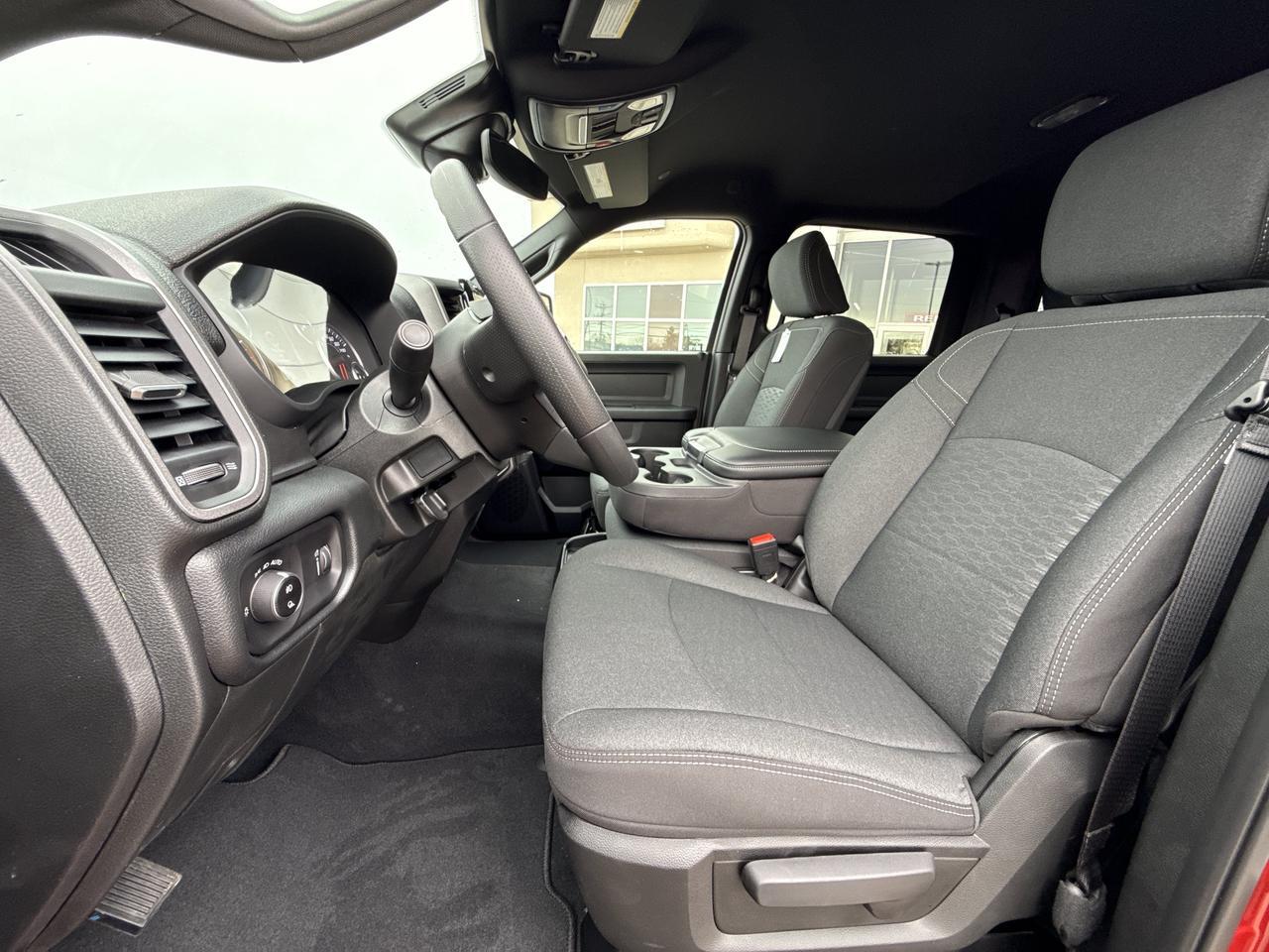 2027 Ram 2500 Black Express Crew Cab 4x4 | Cummins Diesel | Premium Cloth | 12IN Display | ParkView Cam Redwater AB