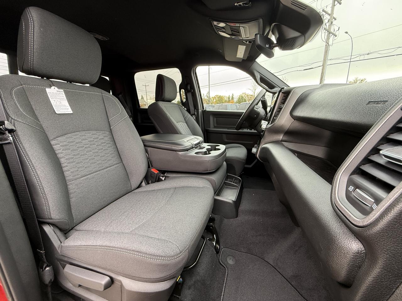 2027 Ram 2500 Black Express Crew Cab 4x4 | Cummins Diesel | Premium Cloth | 12IN Display | ParkView Cam Redwater AB