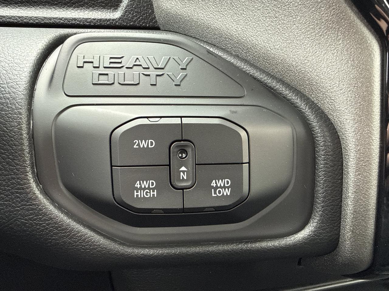 2027 Ram 2500 Black Express Crew Cab 4x4 | Cummins Diesel | Premium Cloth | 12IN Display | ParkView Cam Redwater AB