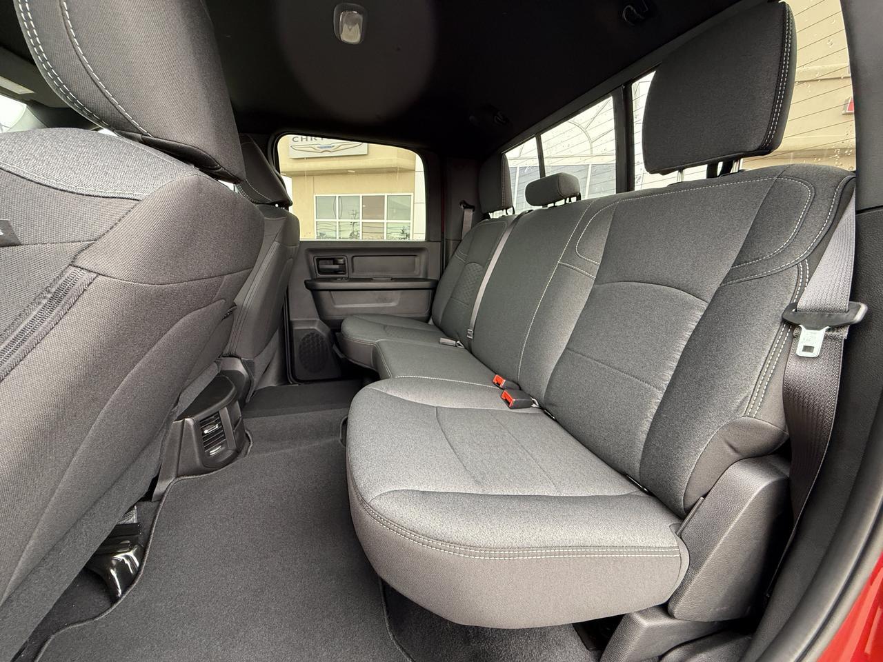 2027 Ram 2500 Black Express Crew Cab 4x4 | Cummins Diesel | Premium Cloth | 12IN Display | ParkView Cam Redwater AB