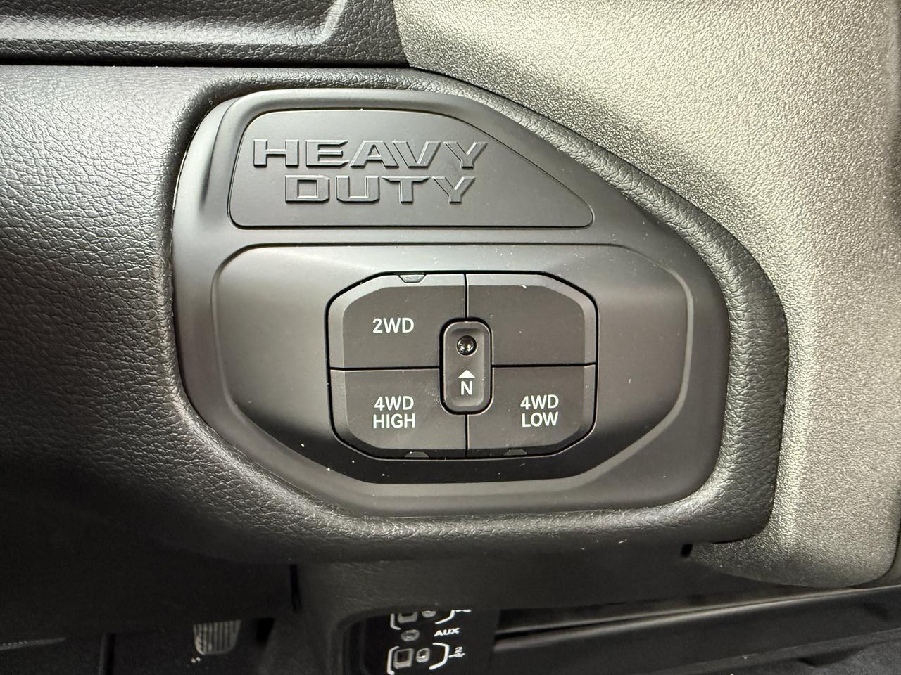 2027 Ram 2500 Express Crew Cab 4x4 | Cummins Diesel | HD Towing | Touchscreen | NAV | Backup Camera Redwater AB