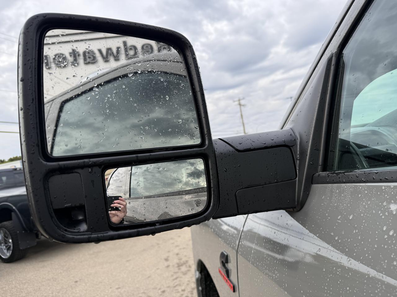 2027 Ram 2500 Express Crew Cab 4x4 | Cummins Diesel | HD Towing | Touchscreen | NAV | Backup Camera Redwater AB