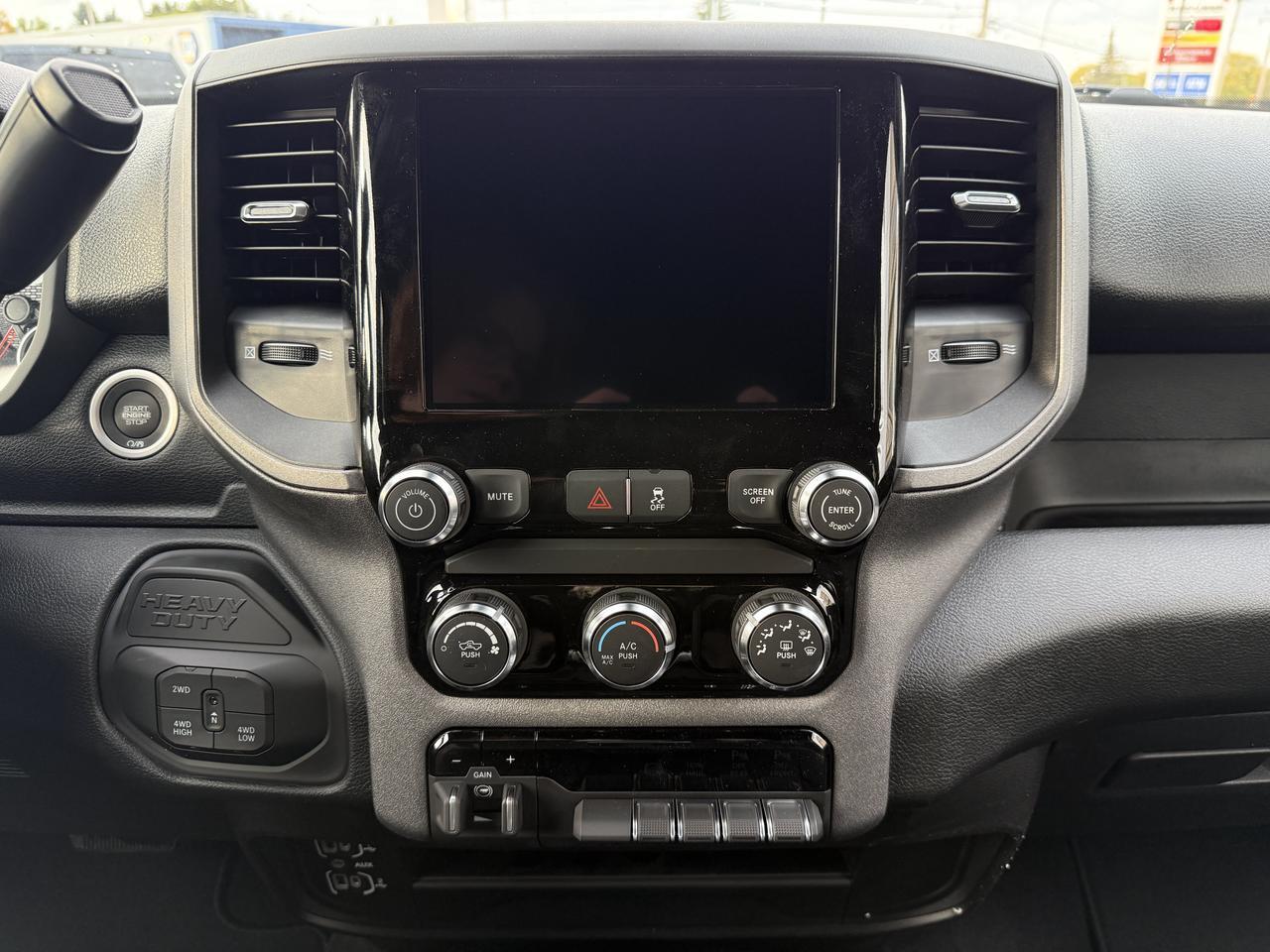 2027 Ram 2500 Express Crew Cab 4x4 | Cummins Diesel | HD Towing | Touchscreen | NAV | Backup Camera Redwater AB