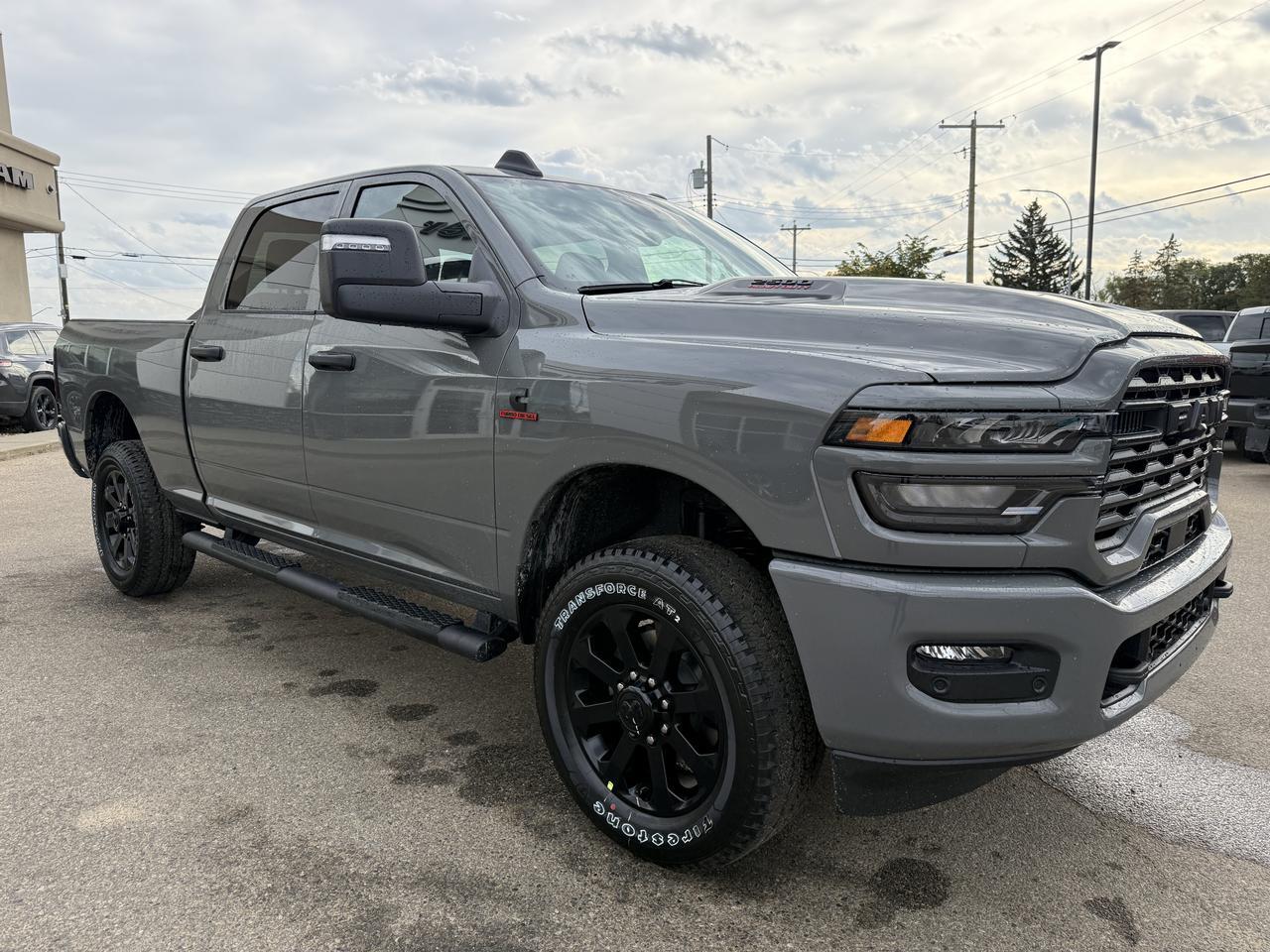 2027 Ram 2500 Express Crew Cab 4x4 | Cummins Diesel | HD Towing | Touchscreen | NAV | Backup Camera Redwater AB