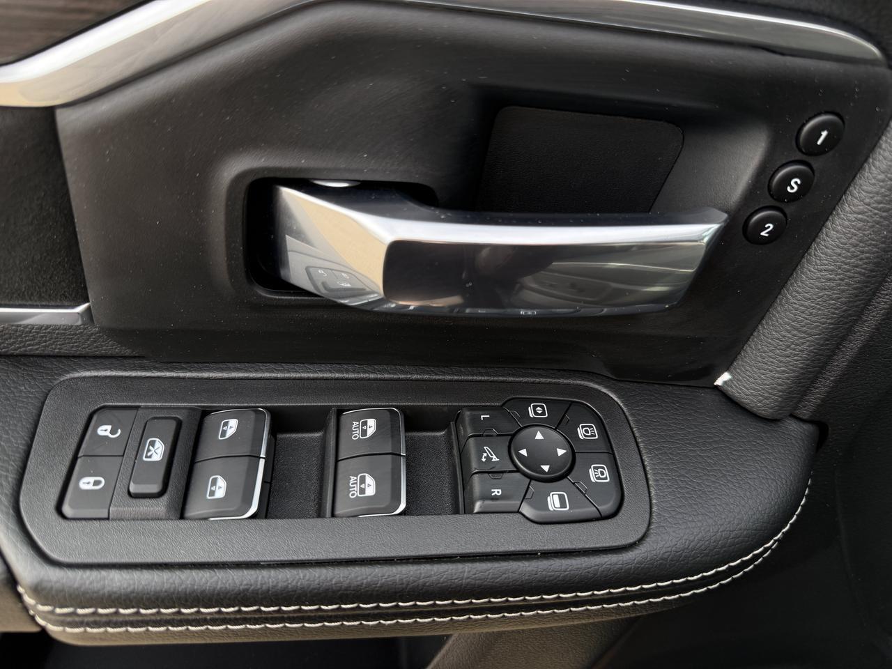 2027 Ram 2500 Laramie Crew Cab 4x4 | Cummins Diesel | Forged Blue | Black Leather Seats | Power Sunroof Redwater AB