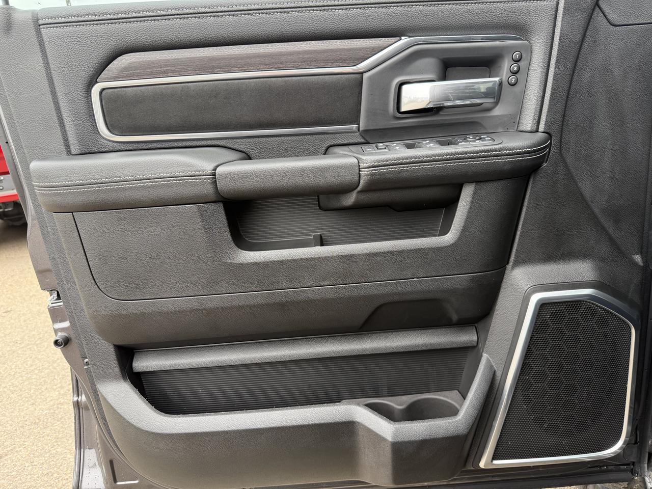 2027 Ram 2500 Laramie Crew Cab 4x4 | Cummins Diesel | Premium Black Leather Heated Vented Seats | 12IN NAV Redwater AB