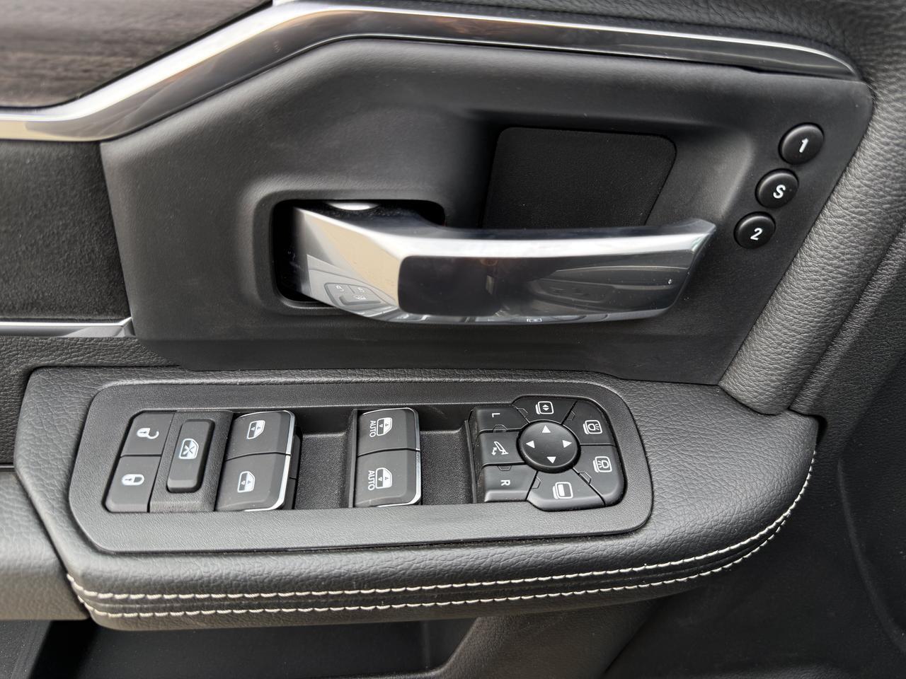 2027 Ram 2500 Laramie Mega Cab 4x4 | Cummins Diesel | Leather | 12IN Touchscreen | NAV | HD Towing Redwater AB