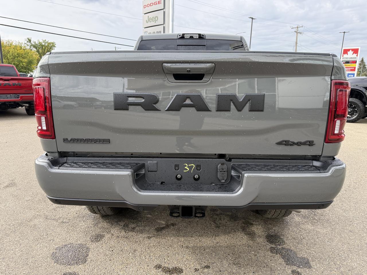 2027 Ram 2500 Laramie Mega Cab 4x4 | Cummins Diesel | Leather | 12IN Touchscreen | NAV | HD Towing Redwater AB