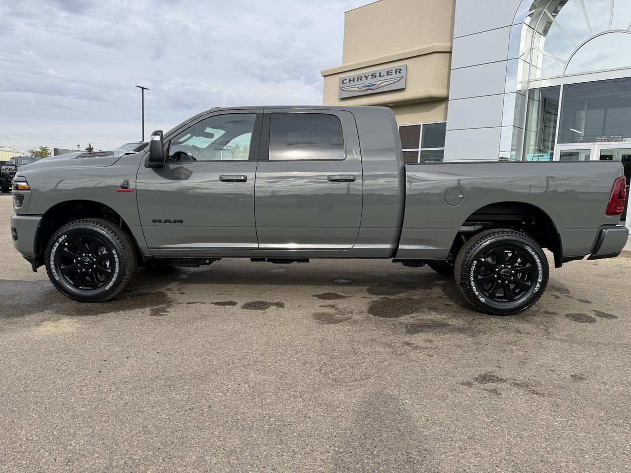 2027 Ram 2500 Laramie Mega Cab 4x4 | Cummins Diesel | Leather | 12IN Touchscreen | NAV | HD Towing Redwater AB