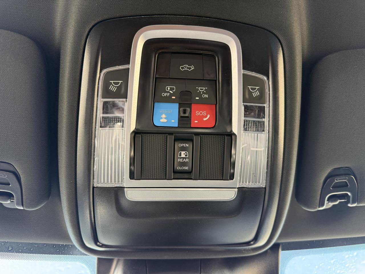 2027 Ram 2500 Limited Crew Cab 4x4 | Cummins Diesel | Ceramic Grey | Black Leather | 17 Speakers Redwater AB