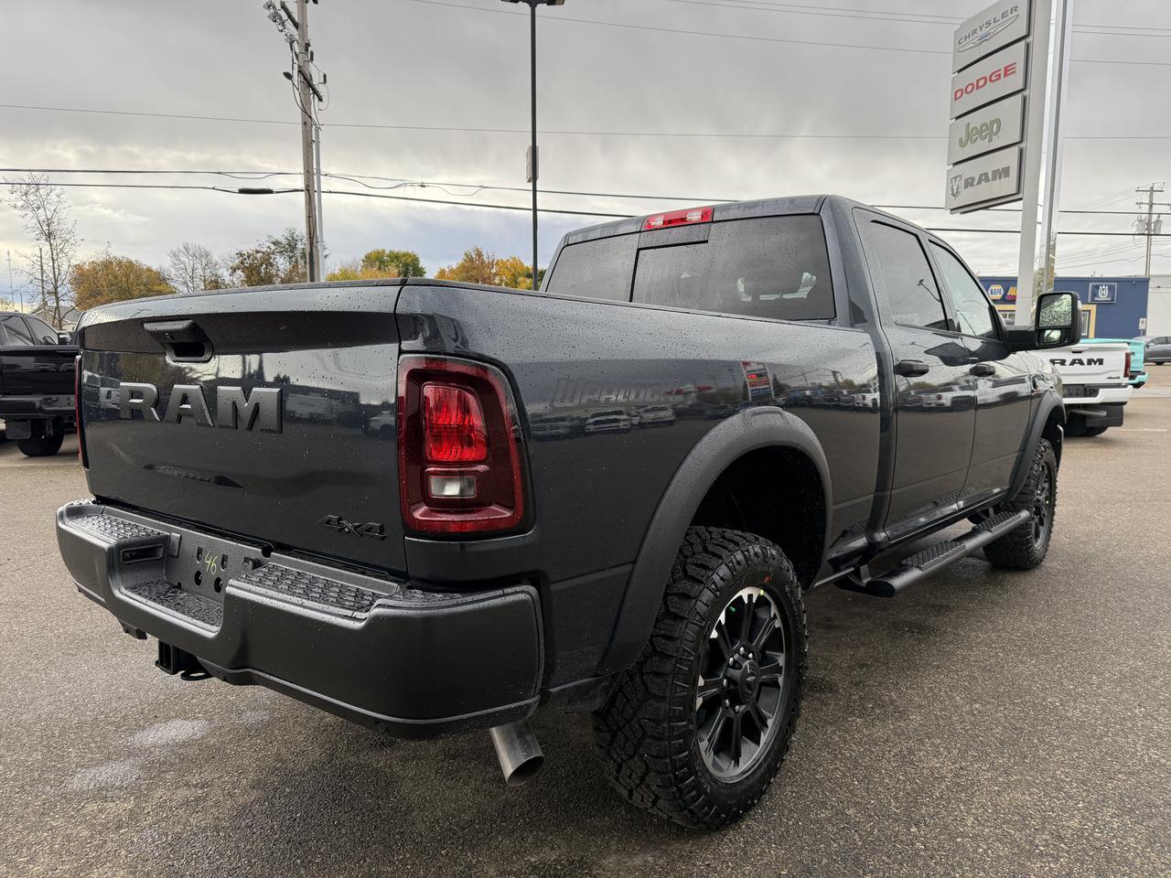 2027 Ram 2500 Warlock Crew Cab 4x4 | 5th Wheel Prep | Front Bench | ParkView Cam | 12IN Display Redwater AB