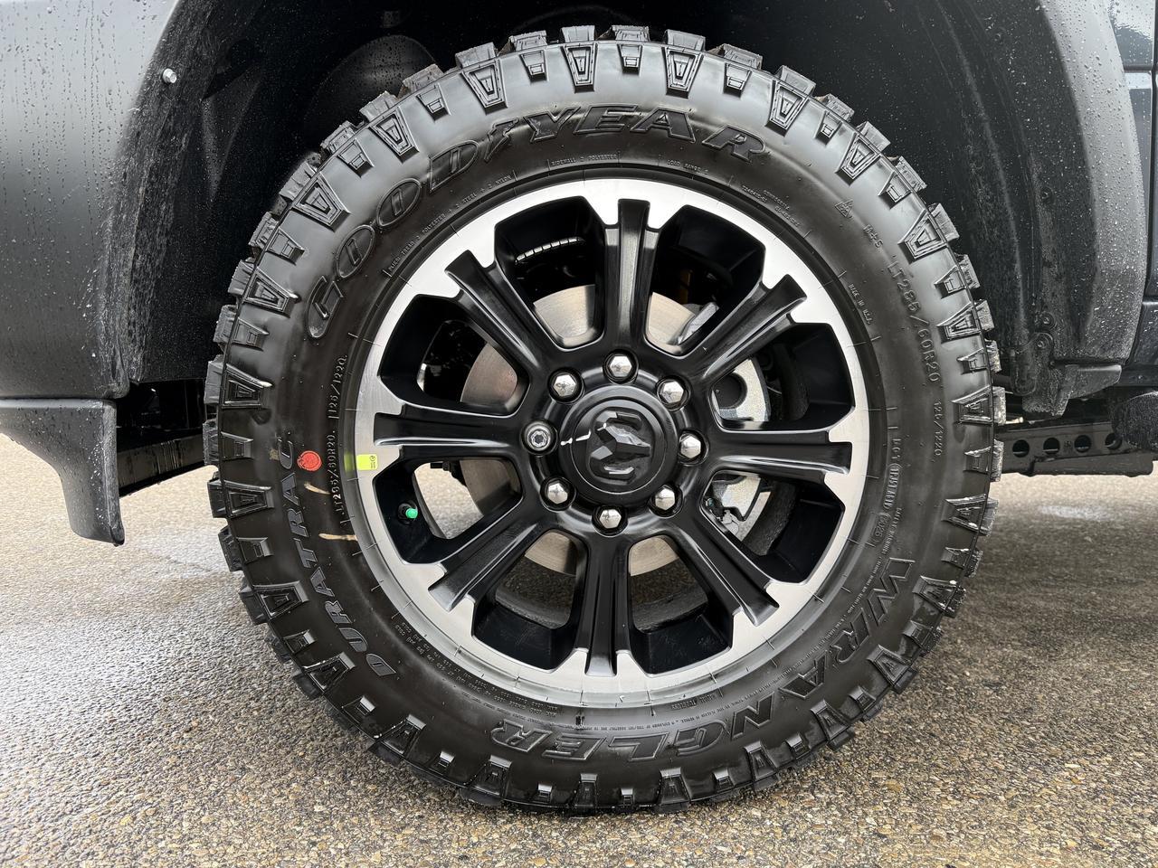2027 Ram 2500 Warlock Crew Cab 4x4 | 5th Wheel Prep | Front Bench | ParkView Cam | 12IN Display Redwater AB