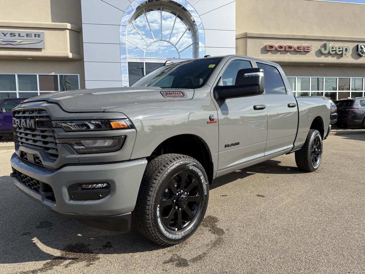 2027 Ram 3500 Big Horn Crew Cab 4x4 | Cummins Diesel | Ceramic Grey | Black Cloth | 12IN Touchscreen | Heated Seat Redwater AB