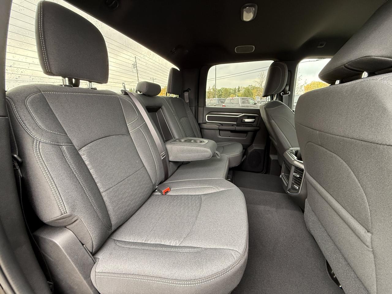 2027 Ram 3500 Big Horn Crew Cab 4x4 | Cummins Diesel | NAV | 12IN Display | Heated Seats | Remote Start Redwater AB