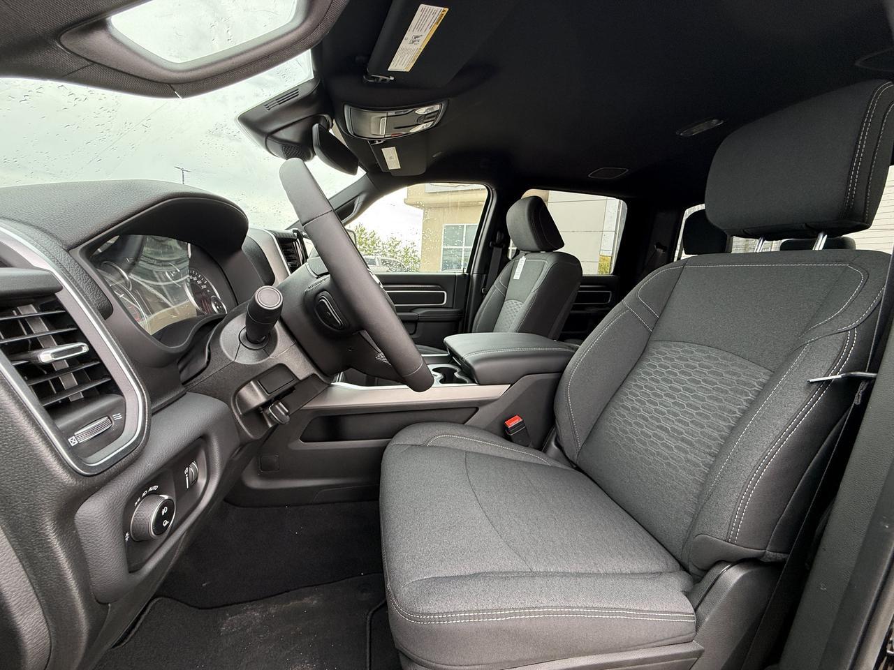 2027 Ram 3500 Big Horn Crew Cab 4x4 | Cummins Diesel | NAV | 12IN Display | Heated Seats | Remote Start Redwater AB