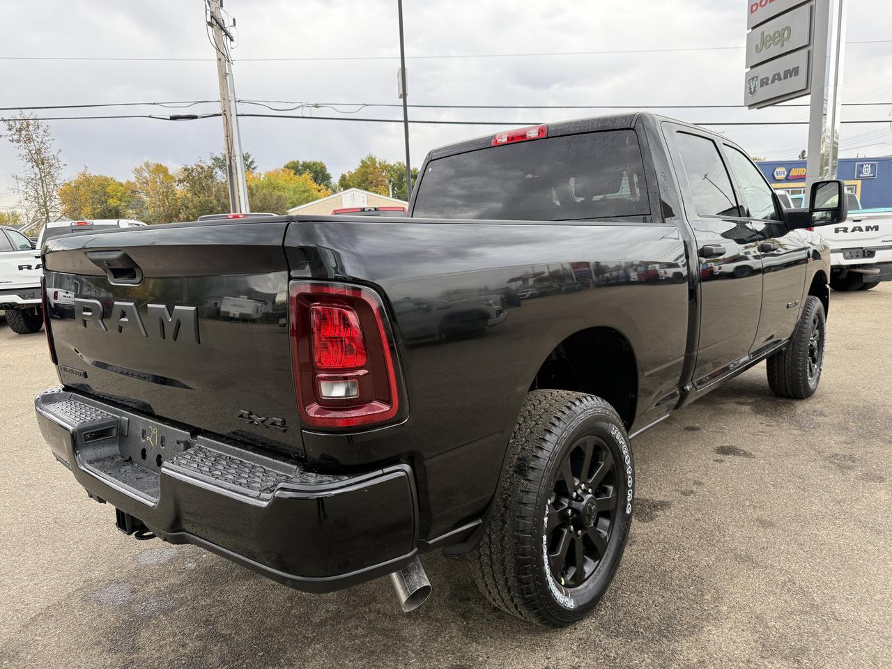 2027 Ram 3500 Big Horn Crew Cab 4x4 | Cummins Diesel | NAV | 12IN Display | Heated Seats | Remote Start Redwater AB