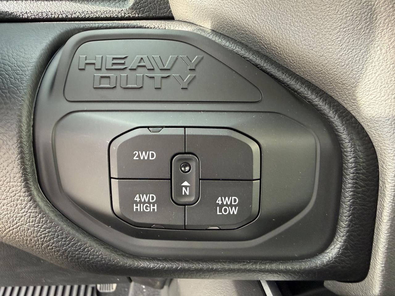 2027 Ram 3500 Big Horn Crew Cab 4x4 | Cummins Diesel | NAV | 12IN Display | Heated Seats | Remote Start Redwater AB