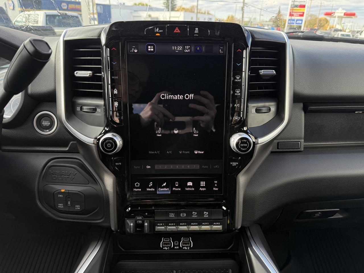 2027 Ram 3500 Big Horn Crew Cab 4x4 | Cummins Diesel | NAV | 12IN Display | Heated Seats | Remote Start Redwater AB