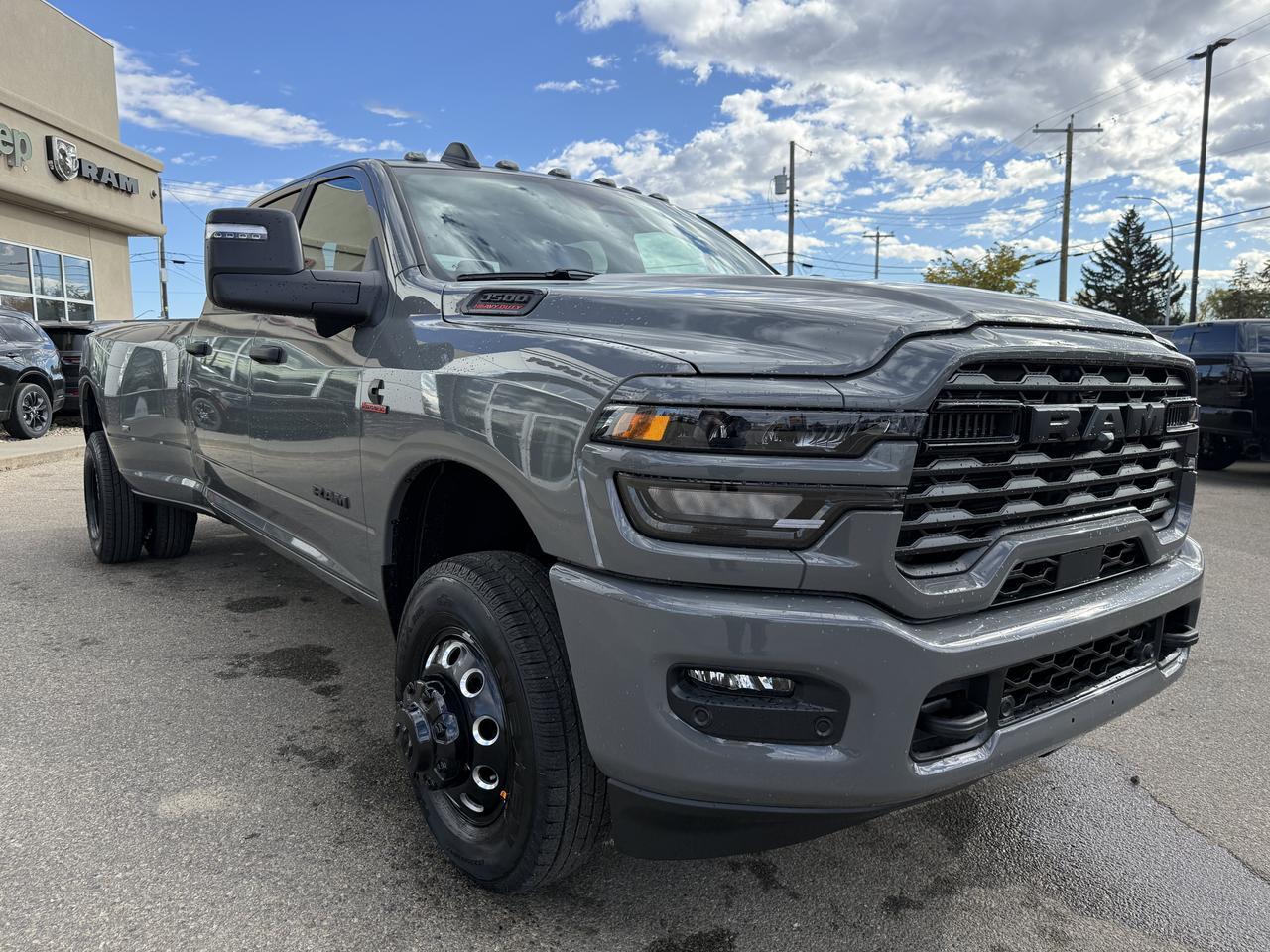 2027 Ram 3500 Big Horn Crew Cab 4x4 | Cummins Diesel | NAV | 12IN Display | Heated Seats | Remote Start Redwater AB