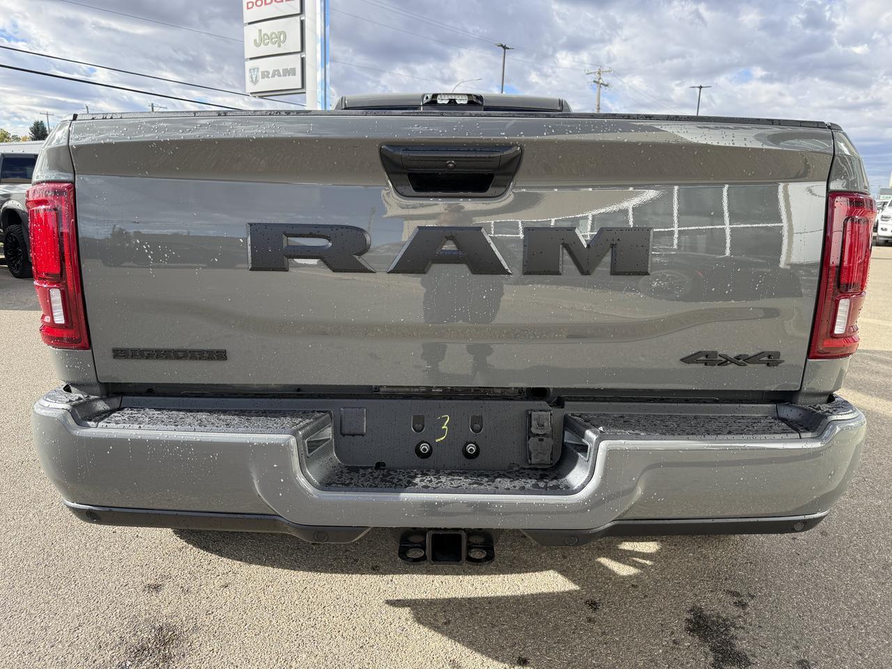 2027 Ram 3500 Big Horn Crew Cab 4x4 | Cummins Diesel | NAV | 12IN Display | Heated Seats | Remote Start Redwater AB