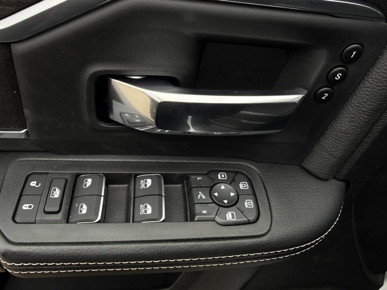 2027 Ram 3500 Laramie Night Edition Crew Cab 4x4 | Cummins Diesel | Black Leather | 12IN Touchscreen | NAV Redwater AB