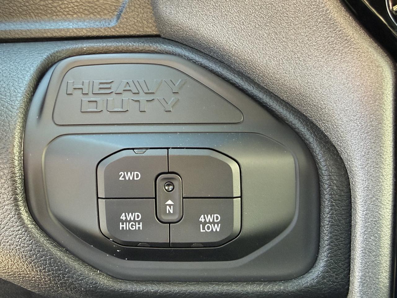 2027 Ram 3500 Tradesman Crew Cab 4x4 | Cummins Diesel | Granite Crystal | 12IN Display | NAV | 5th Wheel Prep Redwater AB