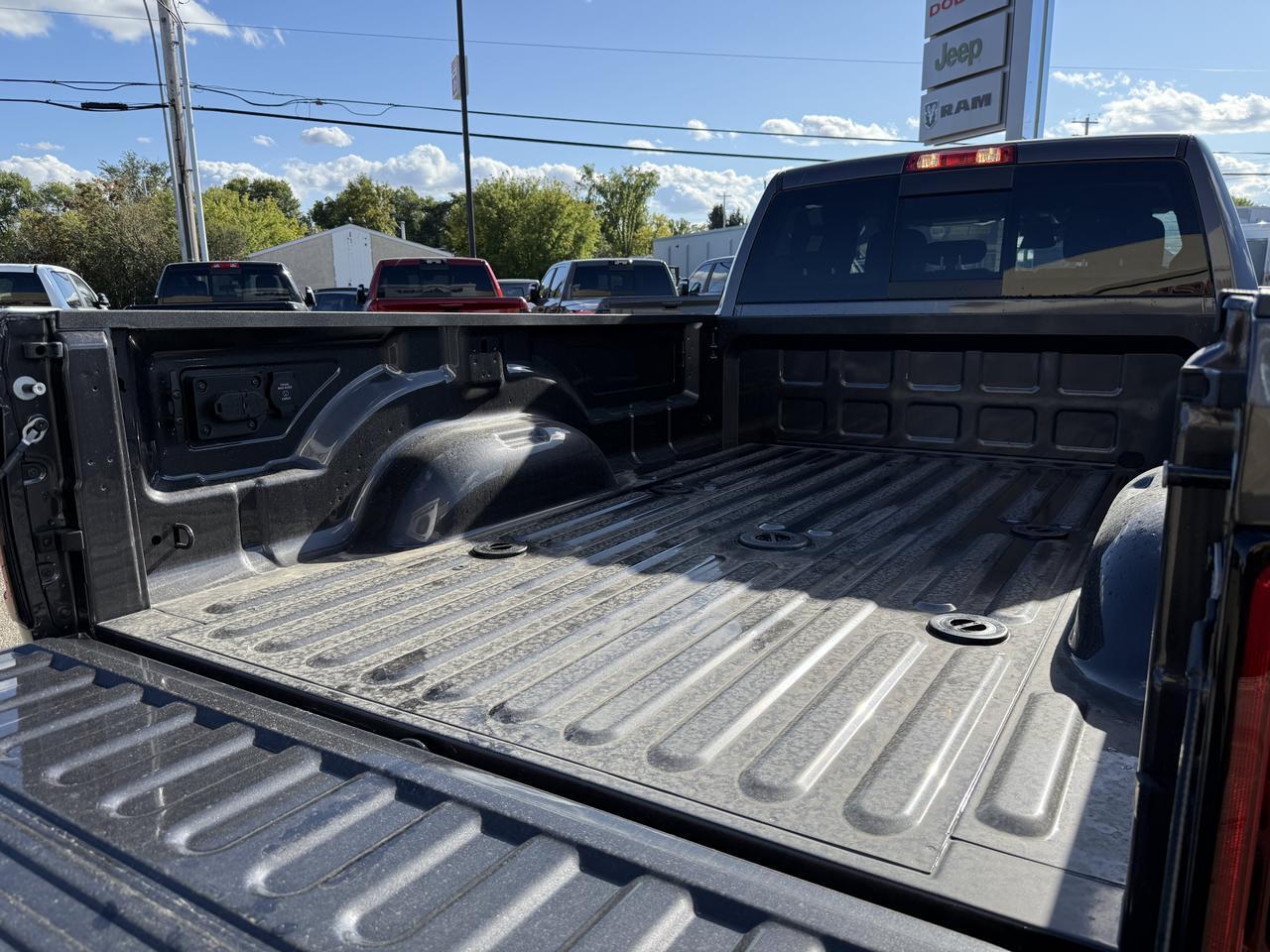 2027 Ram 3500 Tradesman Crew Cab 4x4 | Cummins Diesel | Granite Crystal | 12IN Display | NAV | 5th Wheel Prep Redwater AB