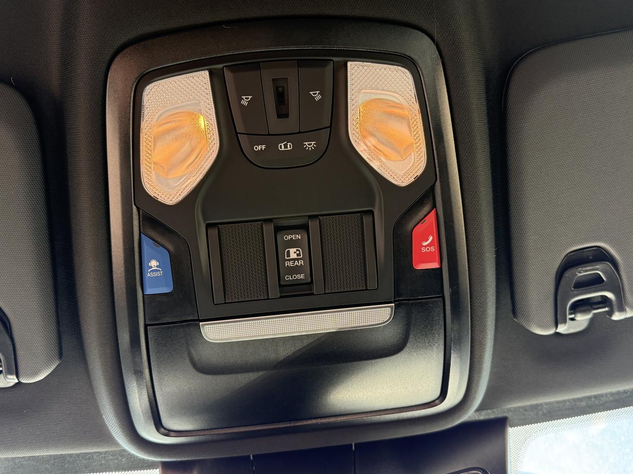 2027 Ram 3500 Tradesman Crew Cab 4x4 | Cummins Diesel | Granite Crystal | 12IN Display | NAV | 5th Wheel Prep Redwater AB