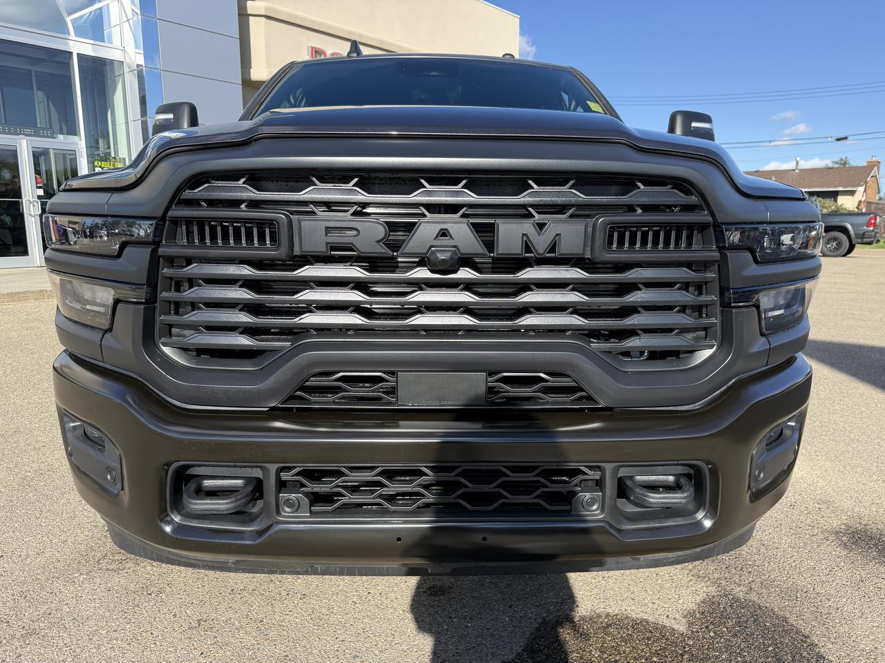 2027 Ram 3500 Tradesman Crew Cab 4x4 | Cummins Diesel | Granite Crystal | 12IN Display | NAV | 5th Wheel Prep Redwater AB
