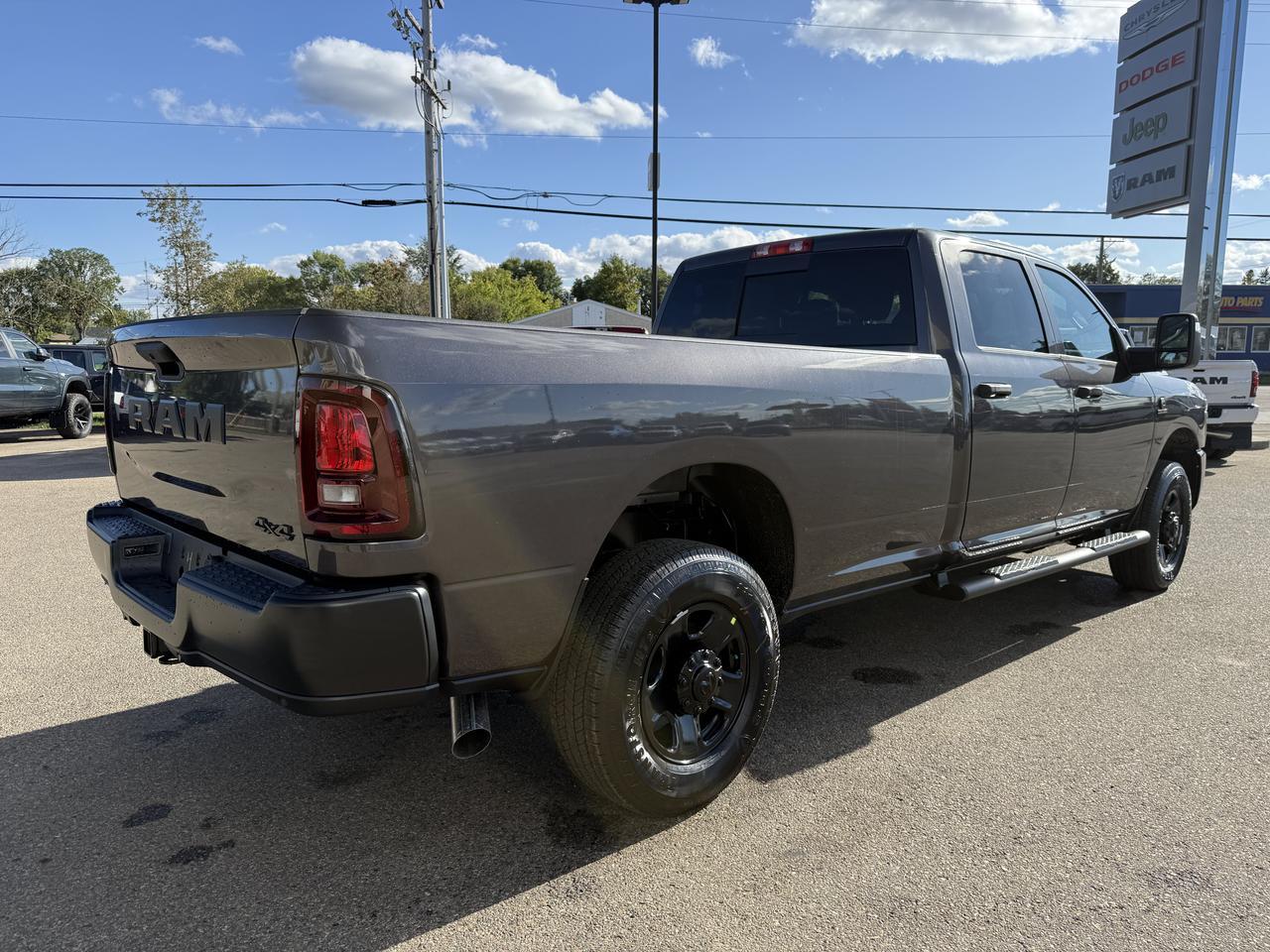 2027 Ram 3500 Tradesman Crew Cab 4x4 | Cummins Diesel | Granite Crystal | 12IN Display | NAV | 5th Wheel Prep Redwater AB