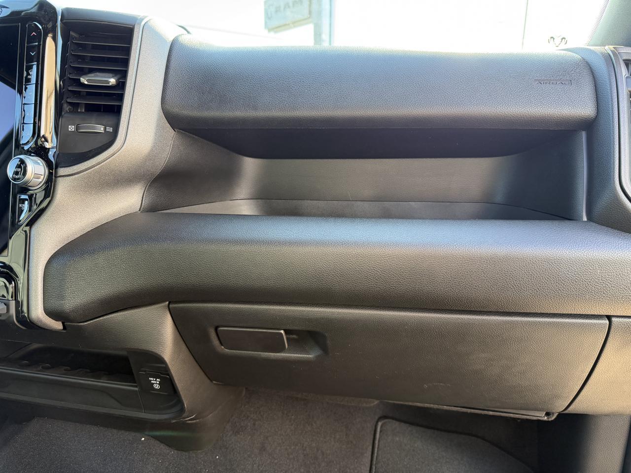 2027 Ram 3500 Tradesman Crew Cab 4x4 | Cummins Diesel | Granite Crystal | 12IN Display | NAV | 5th Wheel Prep Redwater AB