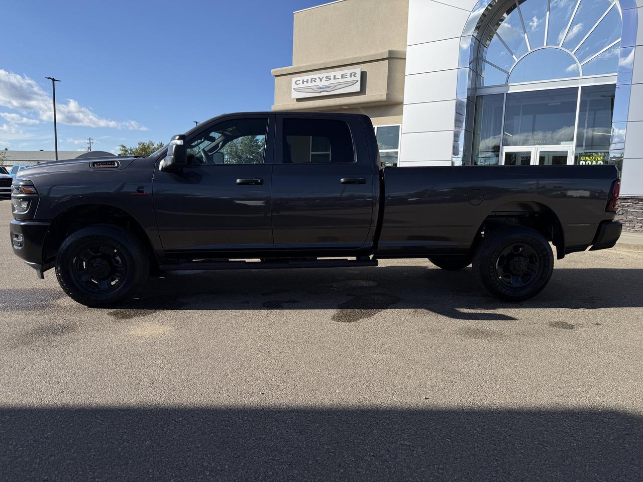 2027 Ram 3500 Tradesman Crew Cab 4x4 | Cummins Diesel | Granite Crystal | 12IN Display | NAV | 5th Wheel Prep Redwater AB