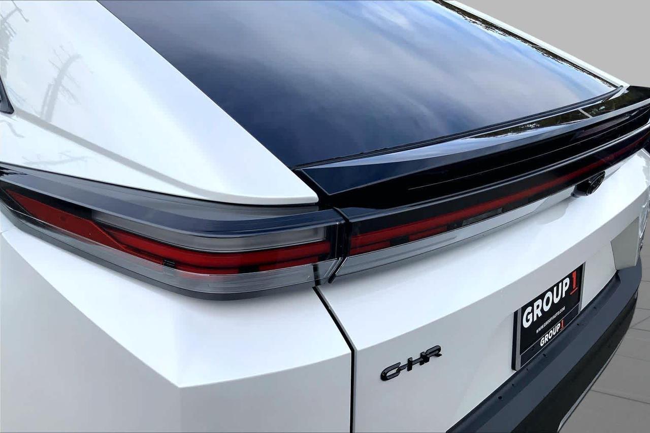 2027 Toyota C-HR SE Folsom CA