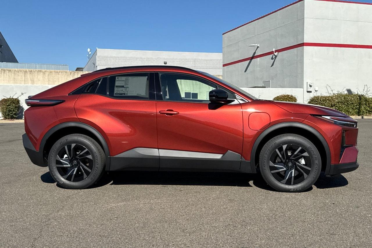 2027 Toyota C-HR SE Roseville CA