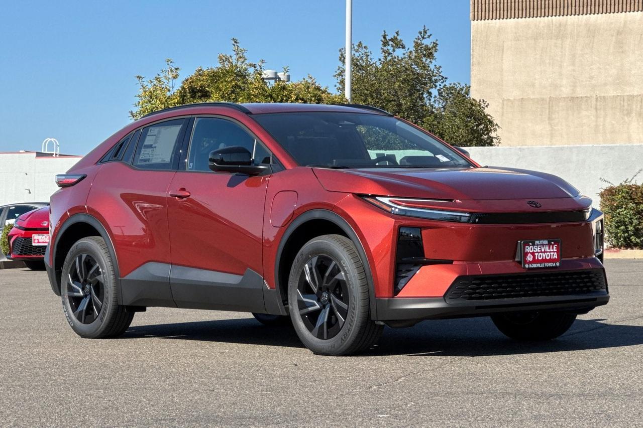 2027 Toyota C-HR SE Roseville CA