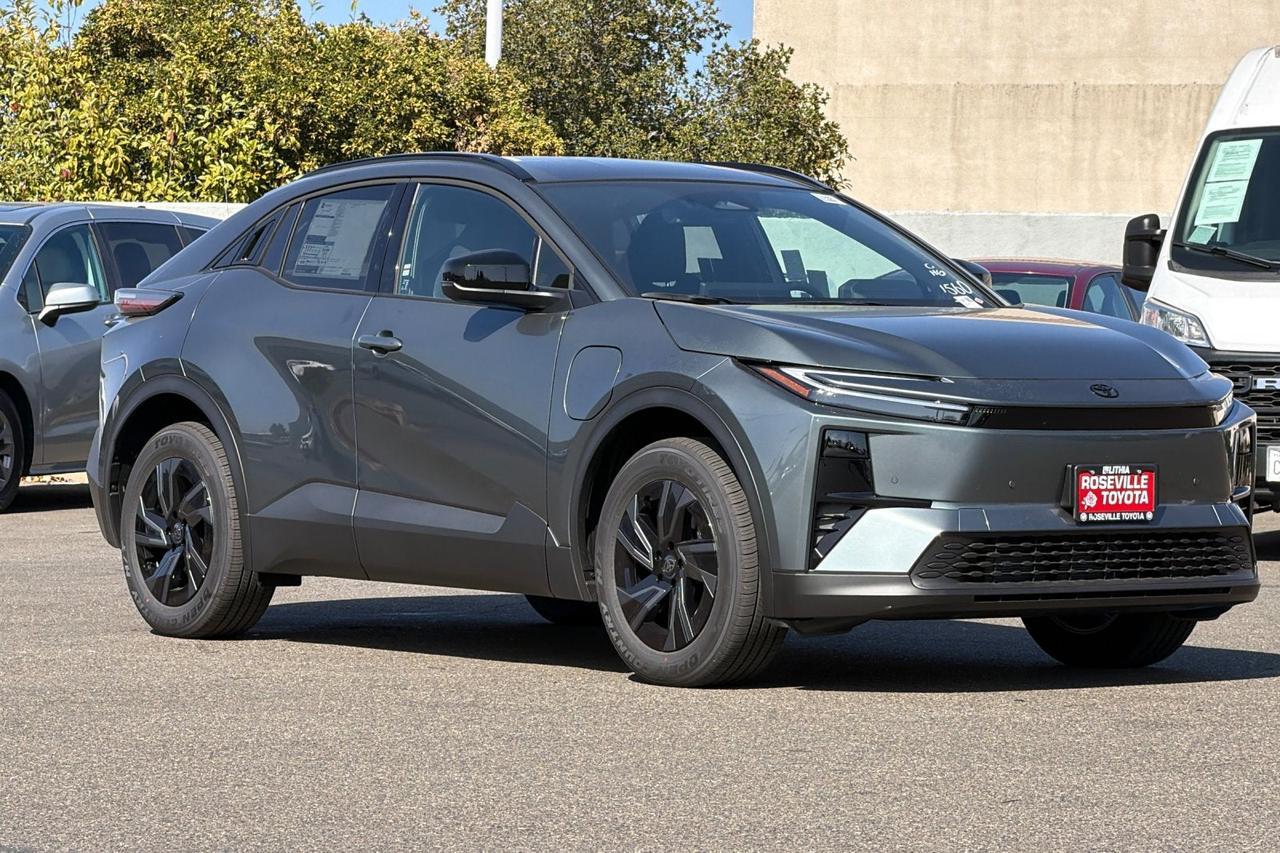 2027 Toyota C-HR SE Roseville CA
